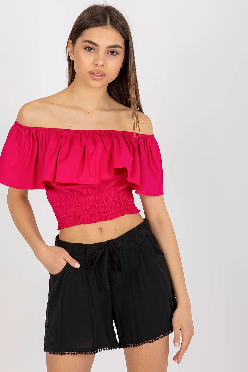 top court cropped bardot fuchsia volant large tombant épaules dénudées taille smockée élastique maintien ajusté tissu coton élasthanne léger estival