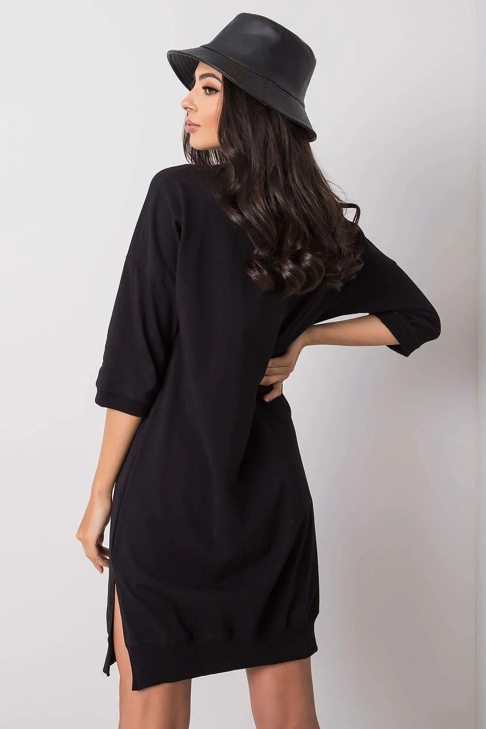 robe casual femme taupe coton elasthanne manches trois quarts fentes latérales coupe loose oversize cordon noir amovible bords côtes