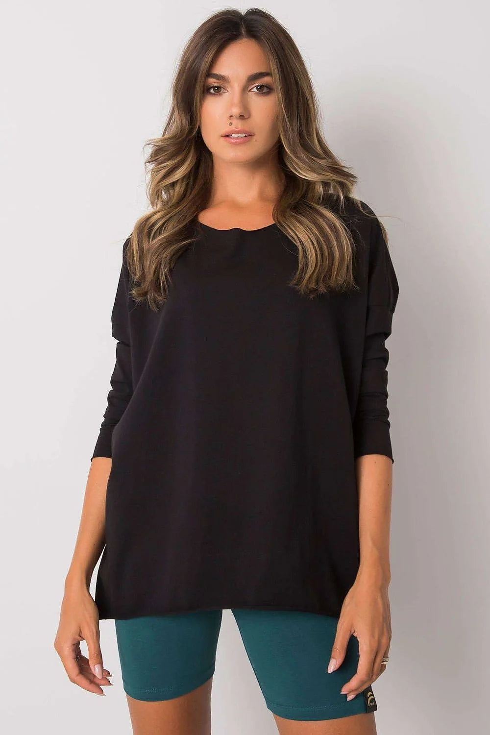 Ensemble féminin haut manches longues noir coton style décontracté confortable pour sorties et maison