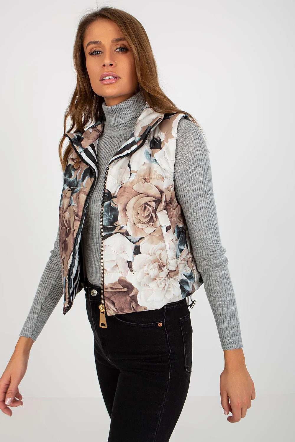 gilet femme sans manches matelassé court imprimé floral rose vif feuillage vert col montant fermeture zippée doublure rayée polyester ajustable