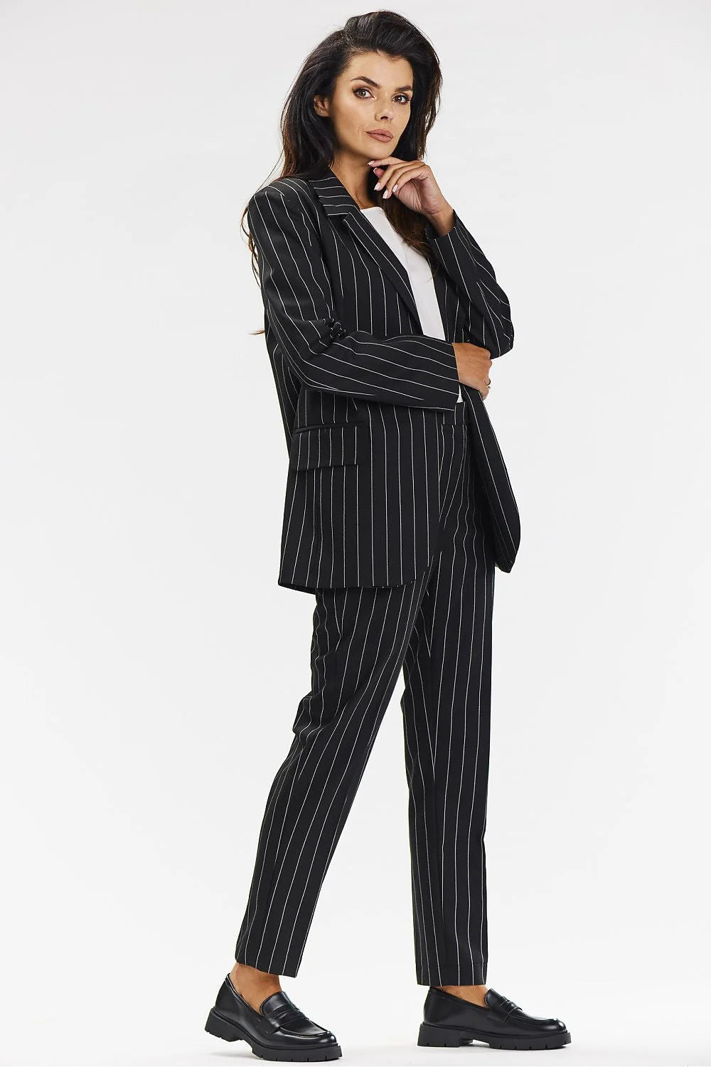 Blazer et pantalon femme Awama tailleur classique rayures fines coupe ample élégance intemporelle polyester polyvalent professionnel formel