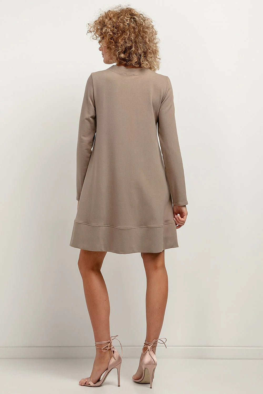 Robe de jour Tessita maille longueur genou coupe trapèze manches longues col rond coton polyester certification OEKO-TEX Standard 100