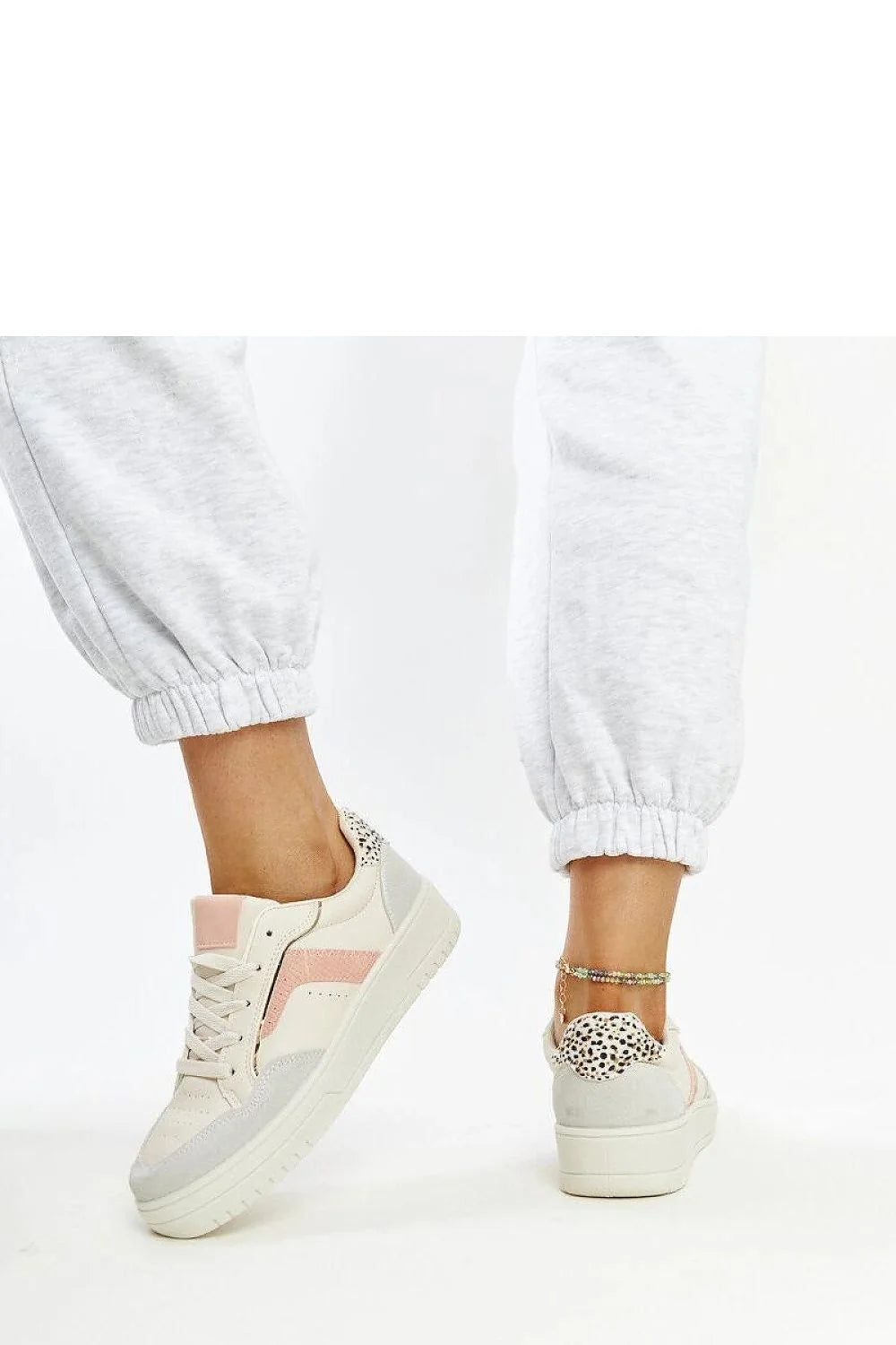 Sneakers mode féminines modernes design casual chic cuir synthétique blanc crème rose paillettes talon animal printé