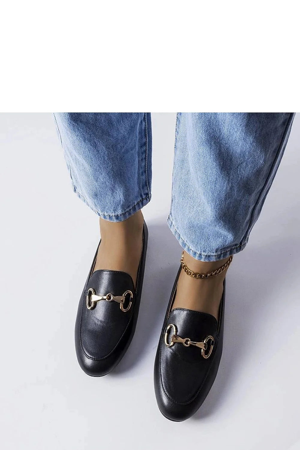 Mocassins classiques élégants pour femmes noir cuir écologique boucle dorée confort semelle plate taille standard