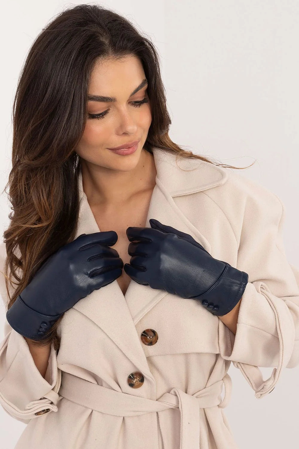Gants élégants pour femmes en cuir éco-luxe, boutons décoratifs, style intemporel, confort optimal