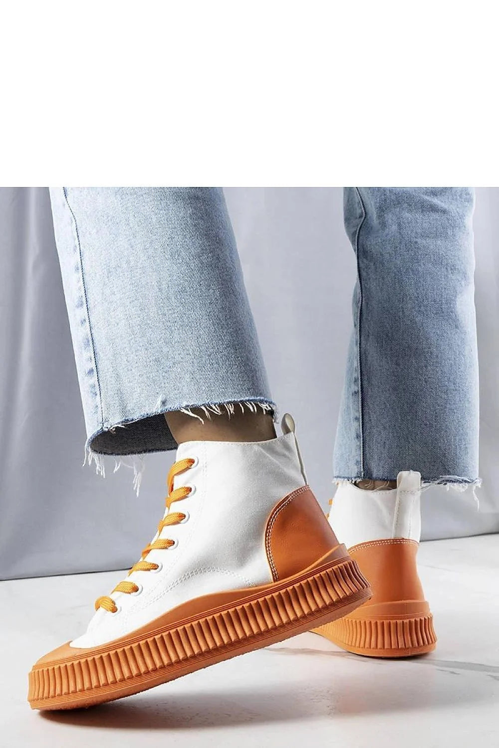 Baskets montantes femmes design moderne classique toile blanche cuir orange confort hauteur talon 4,5 cm style décontracté