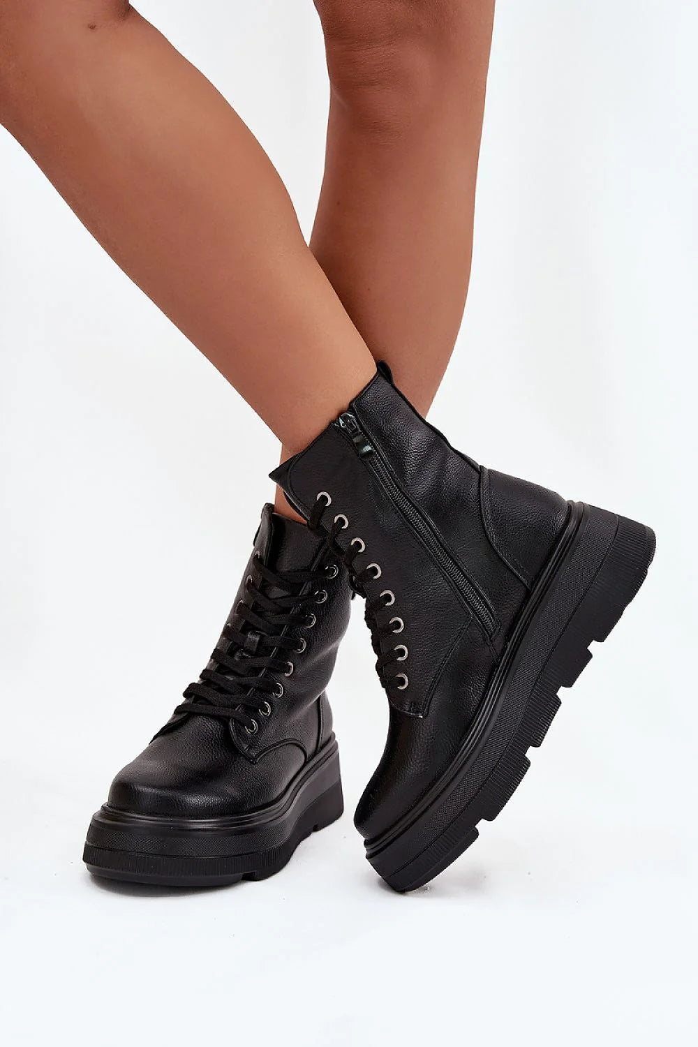 bottines femme Vinceza similicuir noir montantes combat lacets zip plateforme epaisse crantee 5cm bout rond medaillon decoratif doublure chaude confortable