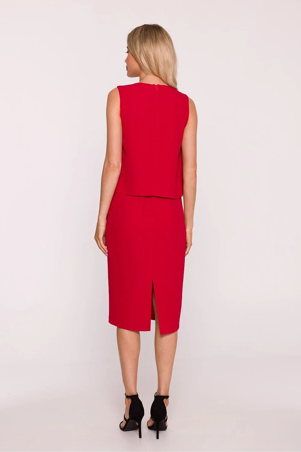 robe soirée crayon rouge vif mi longue top superposé double couche encolure V dentelle noire sans manches ajustée fente arrière