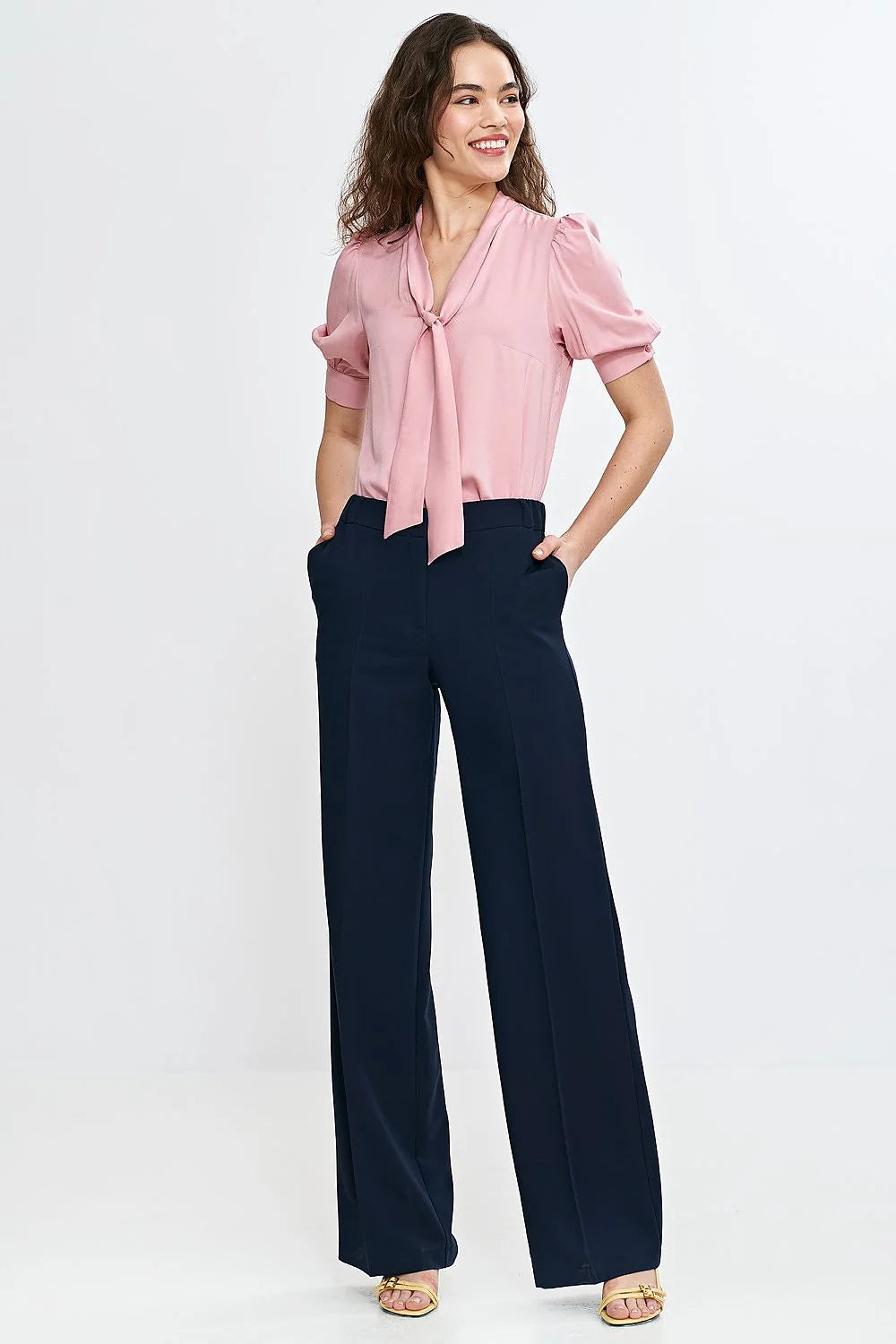 Chemisier élégant pour femme en viscose couleur rose manches courtes détails nœud et fronces tailles 36-38-40