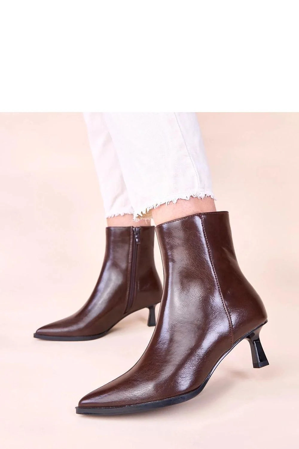 bottines brunes talons forme canard Mordi Gemre élégantes confortables cuir synthétique cheville fermeture latérale pointu profilé élancée brillante intemporelles