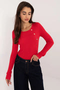 Pull ajusté pour femme longues manches détails en métal col rond maille côtelée couleur rouge vif mode élégante