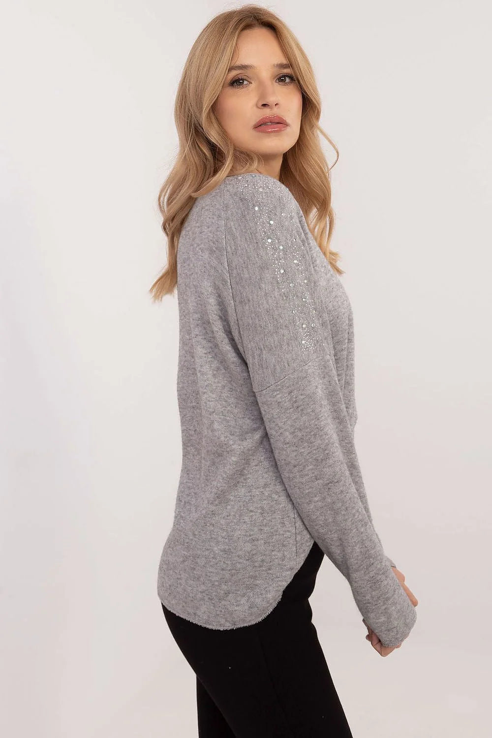 Pull pour femme gris col V viscose élasthanne longues manches strass épaules coupe ample confort élégance quotidien occasions spéciales