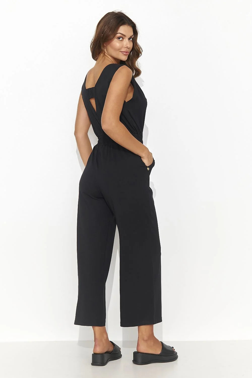 Combinaison élégante pour femme sans manches couleur noire style moderne coupe crop pantalon large