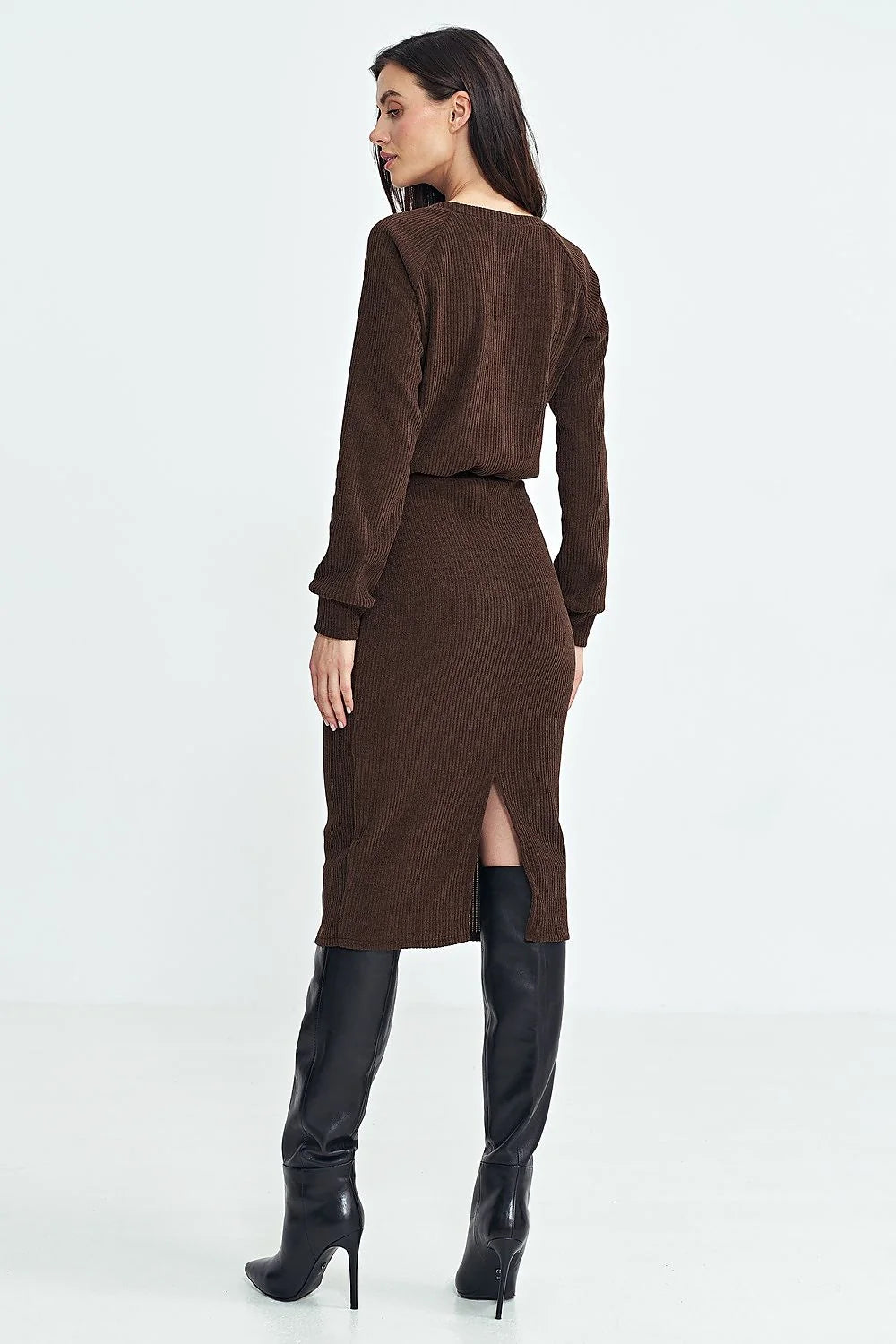 Robe de jour Nife couleur marron foncé maille côtelée manches longues raglan taille élastique robe midi femme