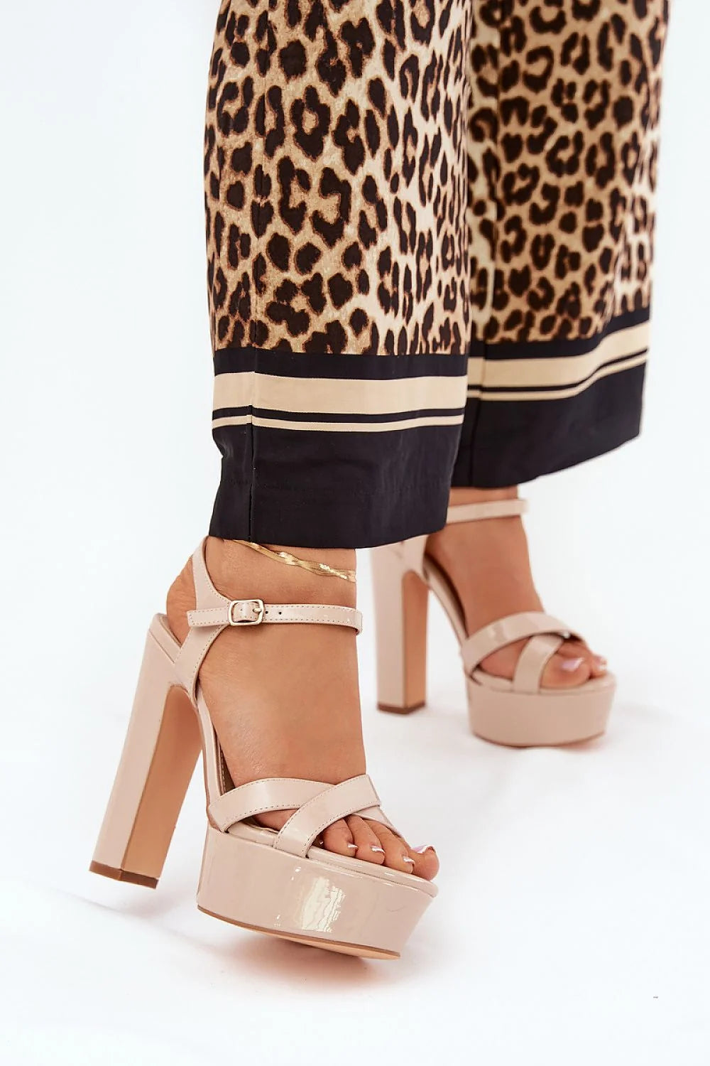 Sandales à talons hauts élégantes pour femmes, design moderne, cuir artificiel, talon 14 cm, occasions multiples