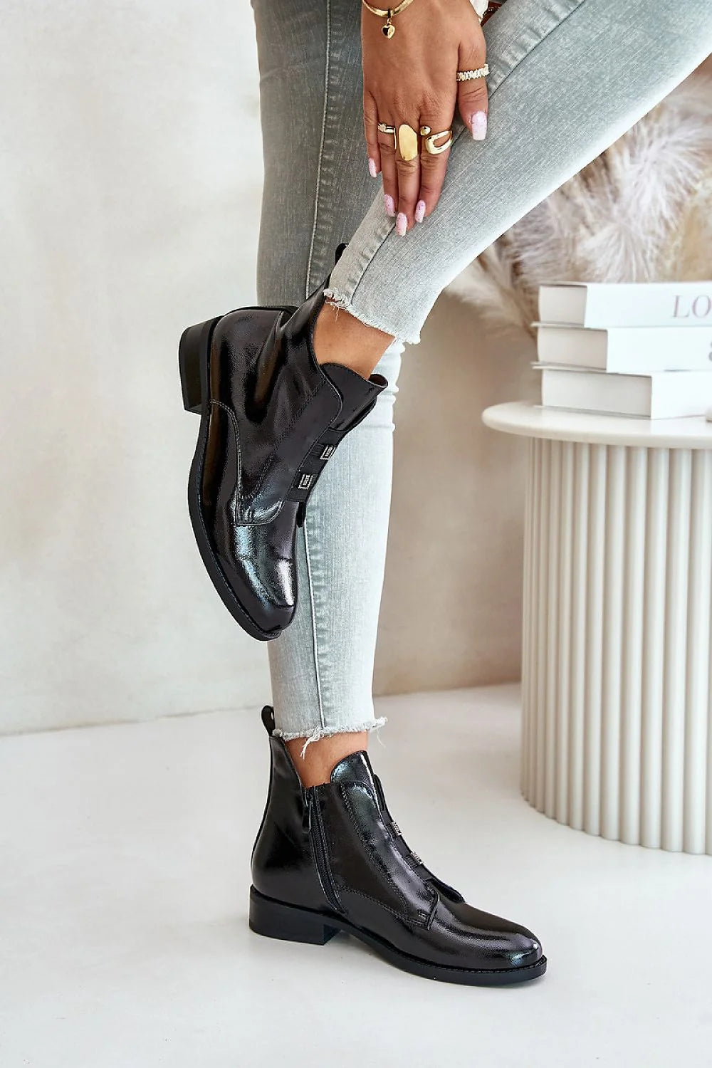 bottes femme stepin style cuir écologique suédé verni noir bout pointu coupe montante cheville fermeture éclair latérale talon bas carré