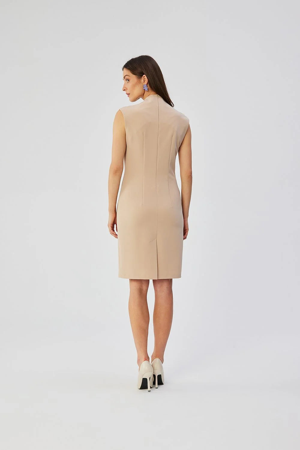 Robe de jour Stylove sans manches beige ajustée épaules larges encolure V ourlet net fermeture dos