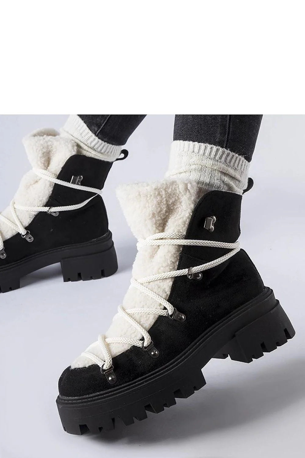 Bottes Solea femmes design moderne hiver bottines cuir suède fourrure synthétique blanche semelle caoutchouc waterproof