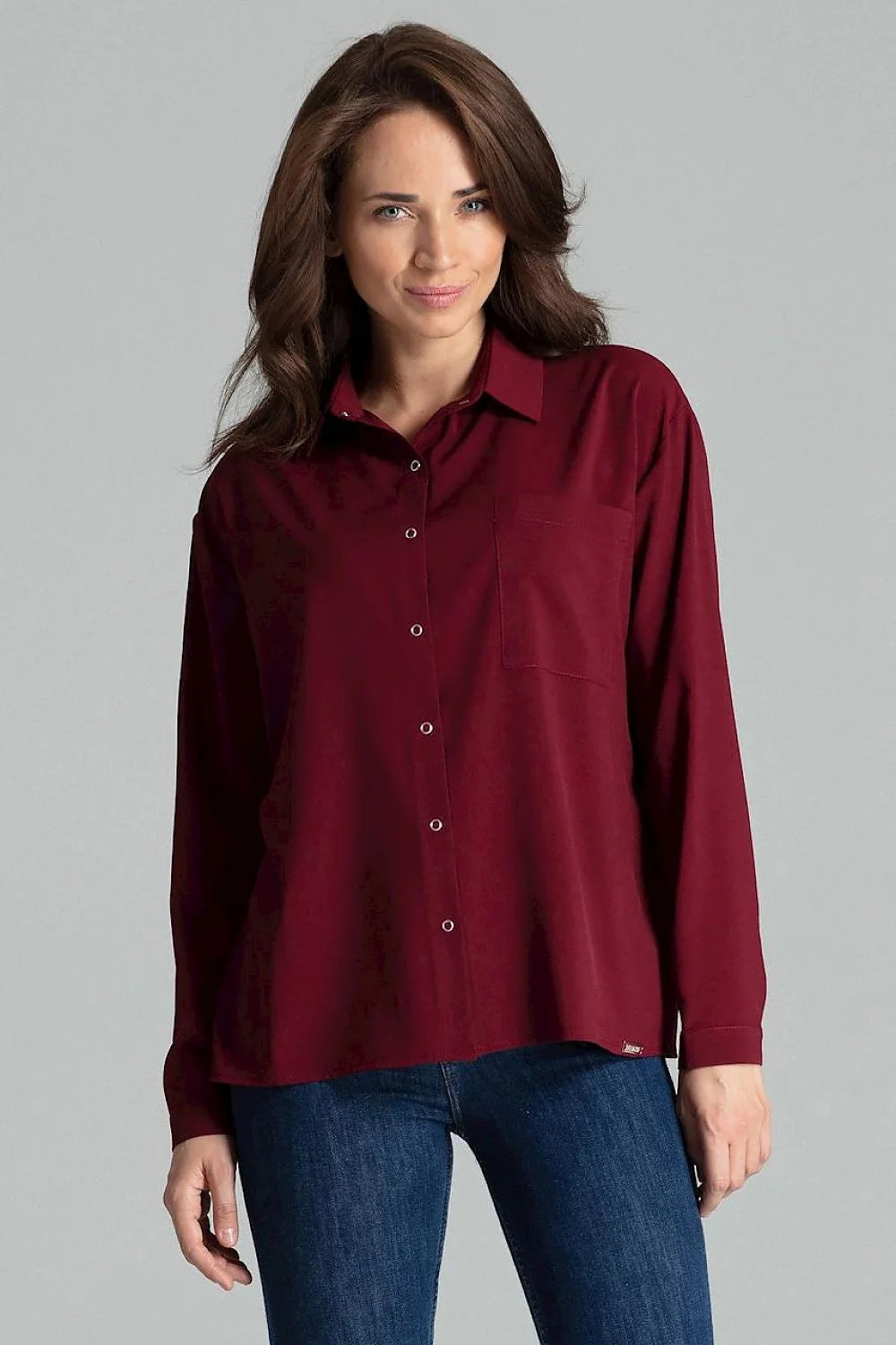 Chemise élégante pour femme en tissu fluide beige manches longues style classique et polyvalent