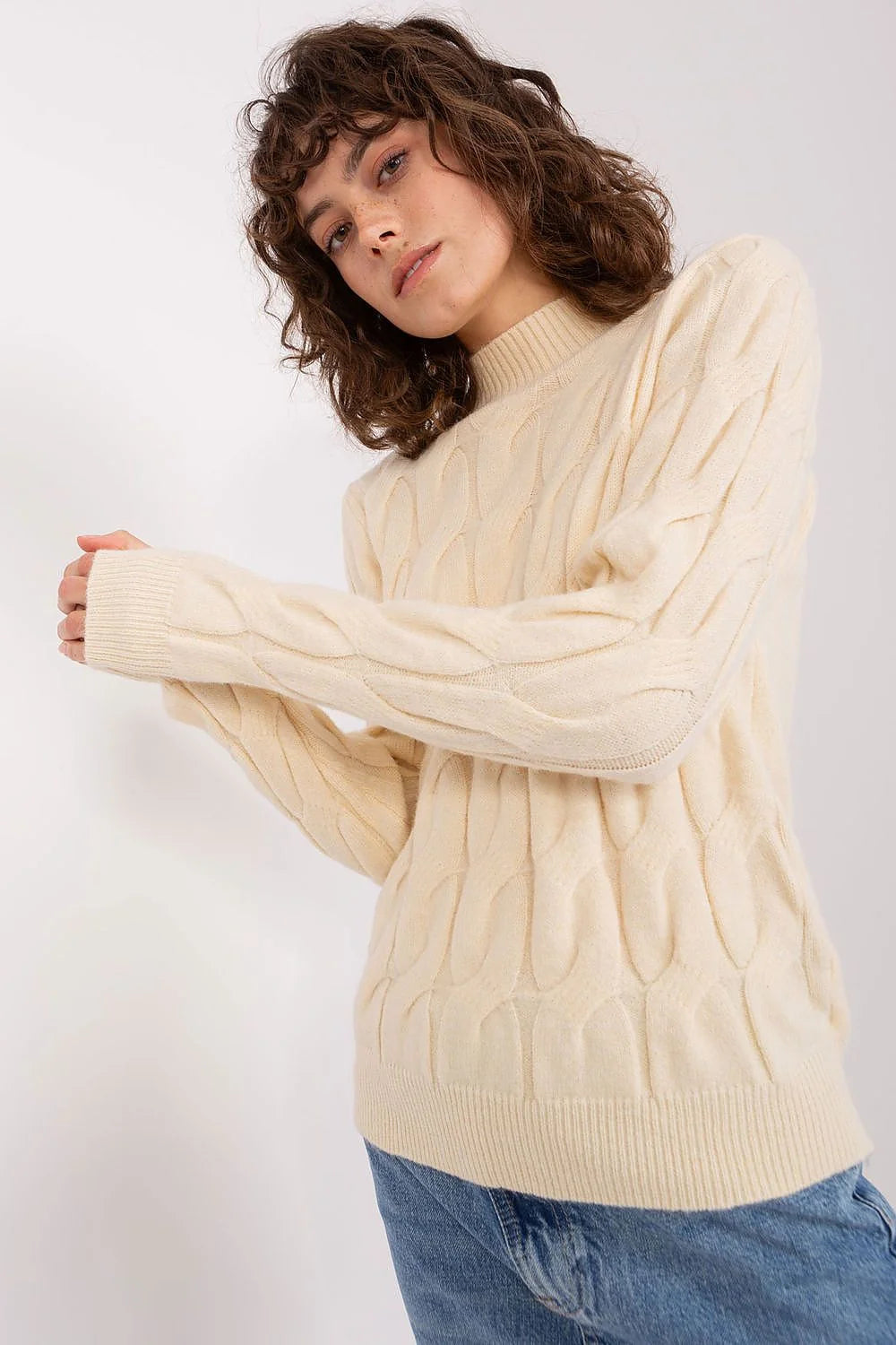 Pull femme élégant style décontracté chic motif torsadé manches longues col roulé beige crème matériau doux confortable