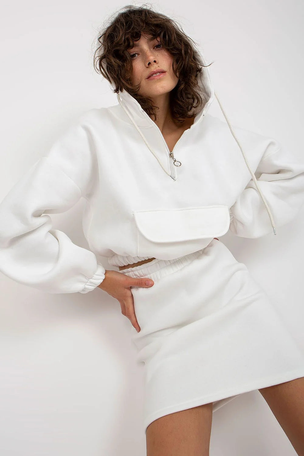 Ensemble sweat-shirt jupe femme coton polyester moderne chic décontracté élégant taupe beige mode urbaine