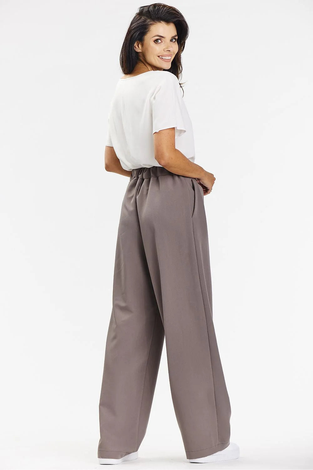 pantalon femme taupe large taille haute ceinture élastique viscose fluide crêpe plis avant poches latérales longue décontractée sophistiquée bureau