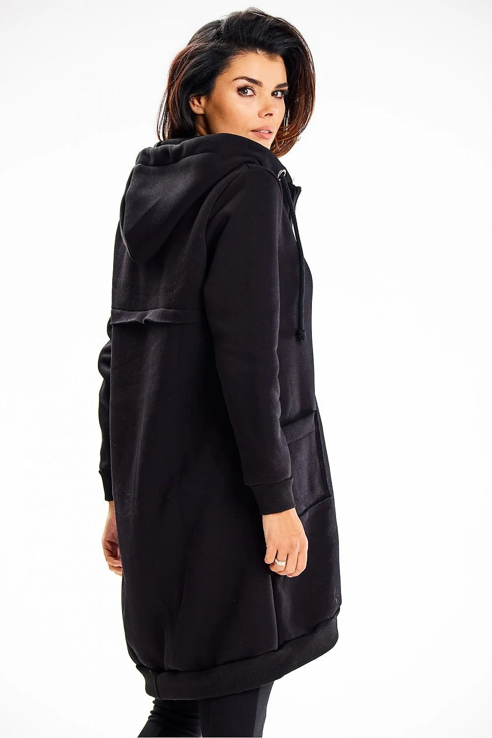 Sweatshirt long pour femme à capuche en coton noir coupe ample style moderne fonctionnalité urbaine