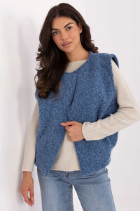 gilet femme maille duveteuse bleu jean effet mohair col rond ouverture frontale coupe oversize longue hanches texture pelucheuse chaude automnehiver