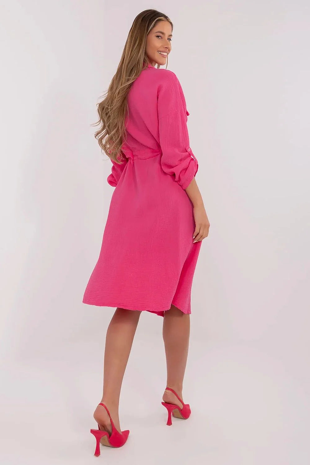 Robe élégante en coton rose vif coupe chemise manches longues ceinture intégrée pour femmes