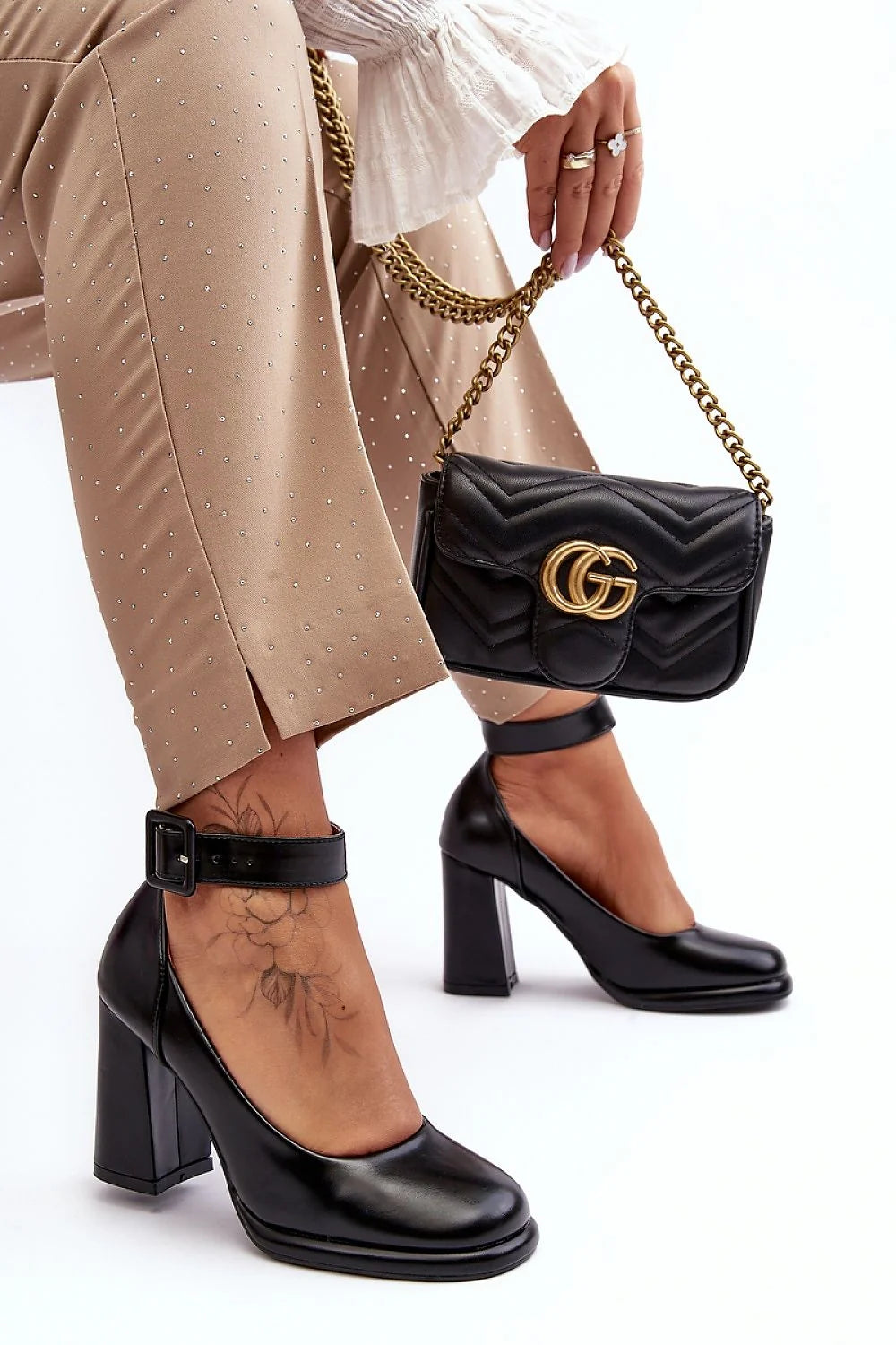 Escarpins talon large style élégant cuir écologique boucle métallique ajustable femmes confortable occasionnels fêtes travail noir