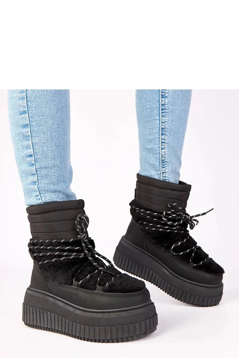 bottes neige femme montantes lacets fourrure synthétique cuir écologique plateforme sept centimètres tige quinze centimètres semelle antidérapante rembourrée