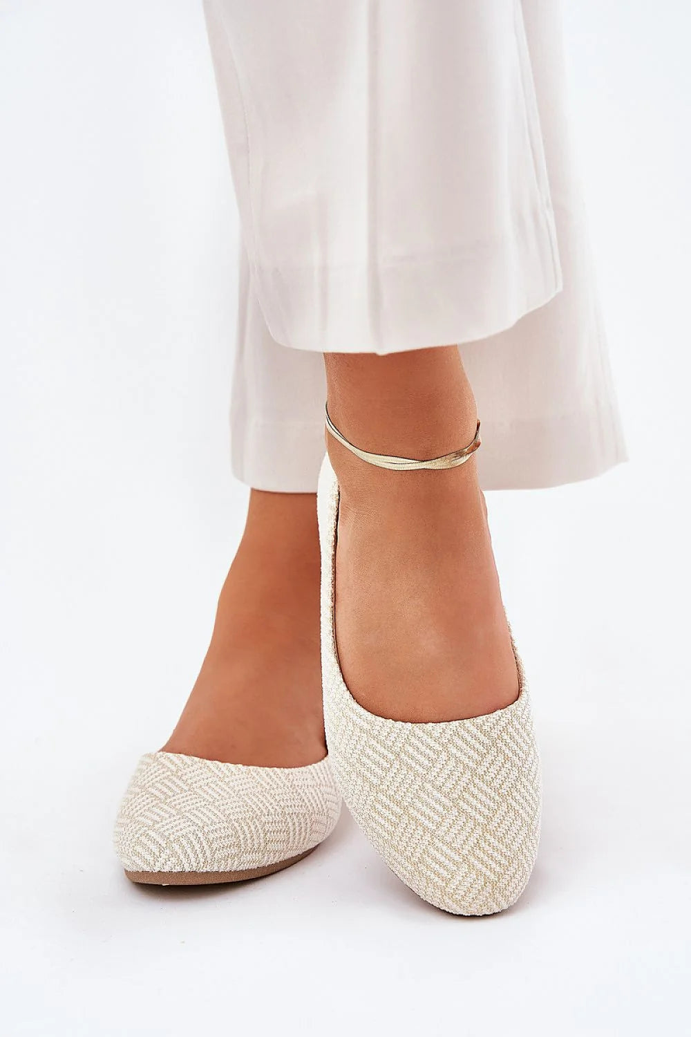 Ballerines femmes design élégant moderne tissu motif géométrique semelle plate crème bout arrondi doublure simili-cuir occasion quotidienne