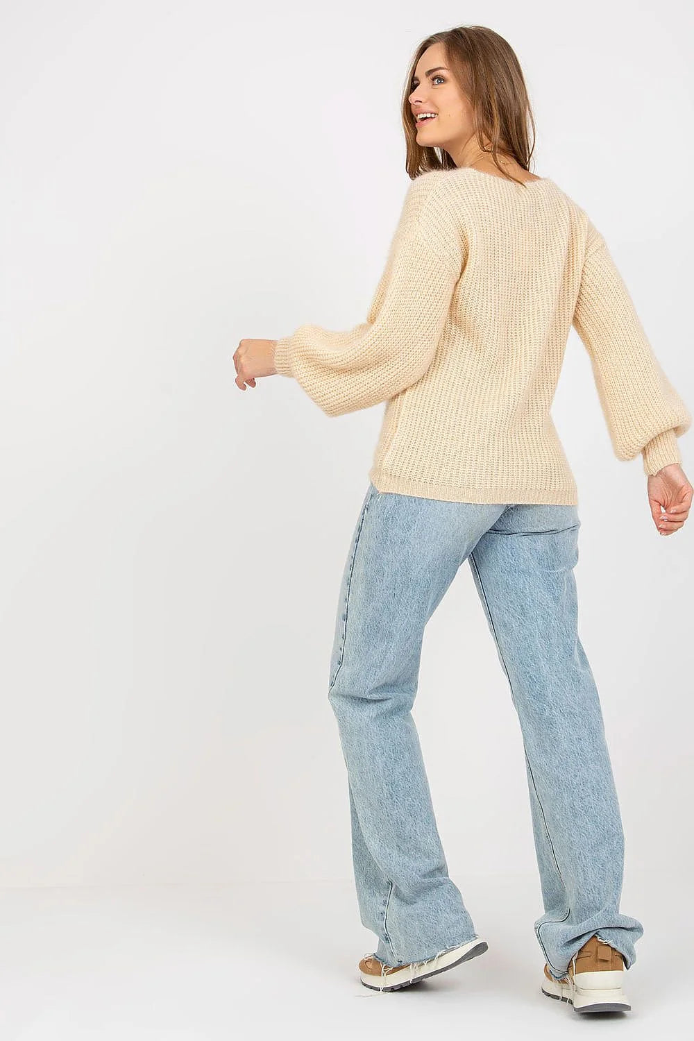 Pull pour femme Chandail Och Bella manches longues col rond style casual matières douces couleur beige