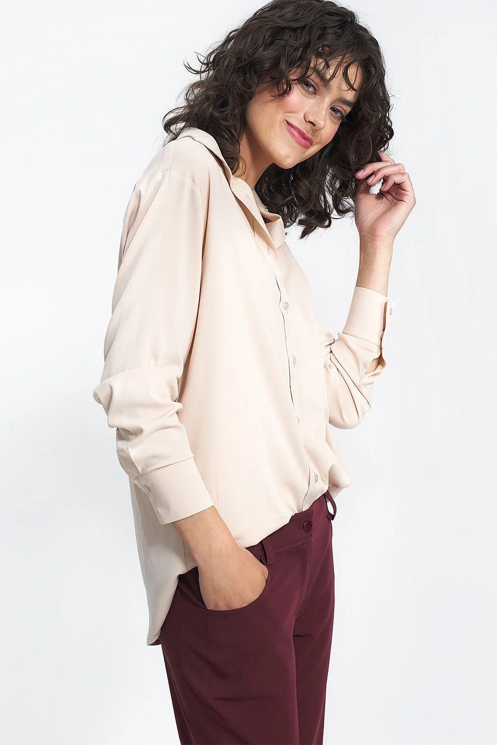 Chemise manche longue crème style soft office en viscose 100% pour femme élégance professionnelle