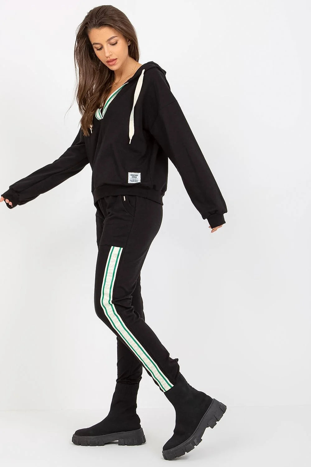 ensemble femme survêtement sweatshirt capuche oversize pantalon slim molleton coton élasthanne noir vert blanc bandes latérales cordons colV étiquette streetwear