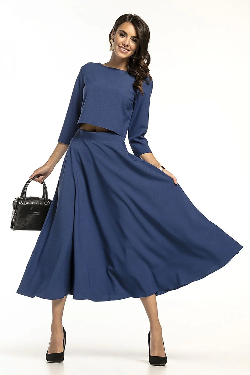 Ensemble élégant gris lavande femme moderne, tissu léger, chic, chemisier ample et jupe longue