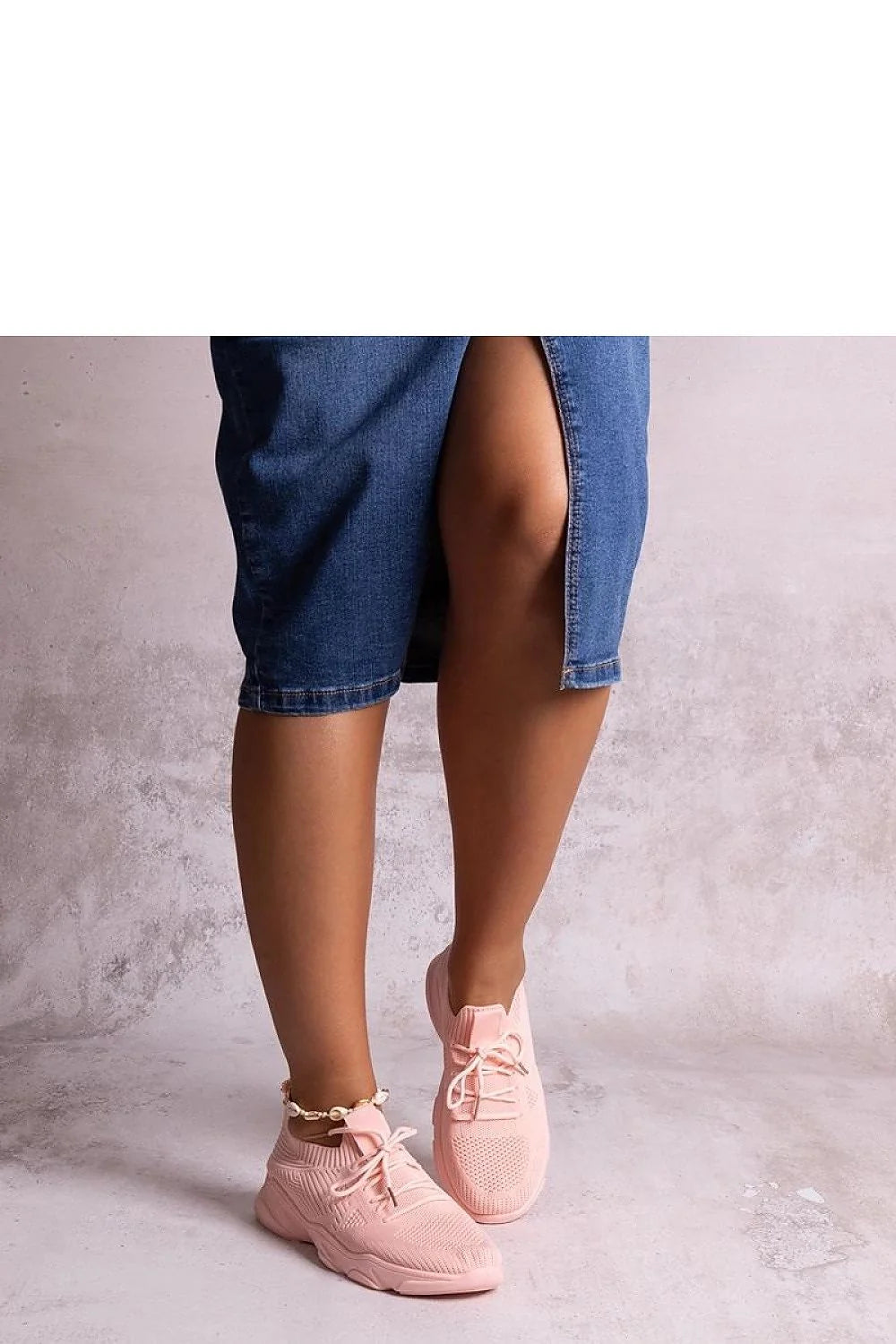 Baskets pour femmes design moderne épuré couleur rose clair style athleisure tissu maille respirant semelle caoutchouc épaisse