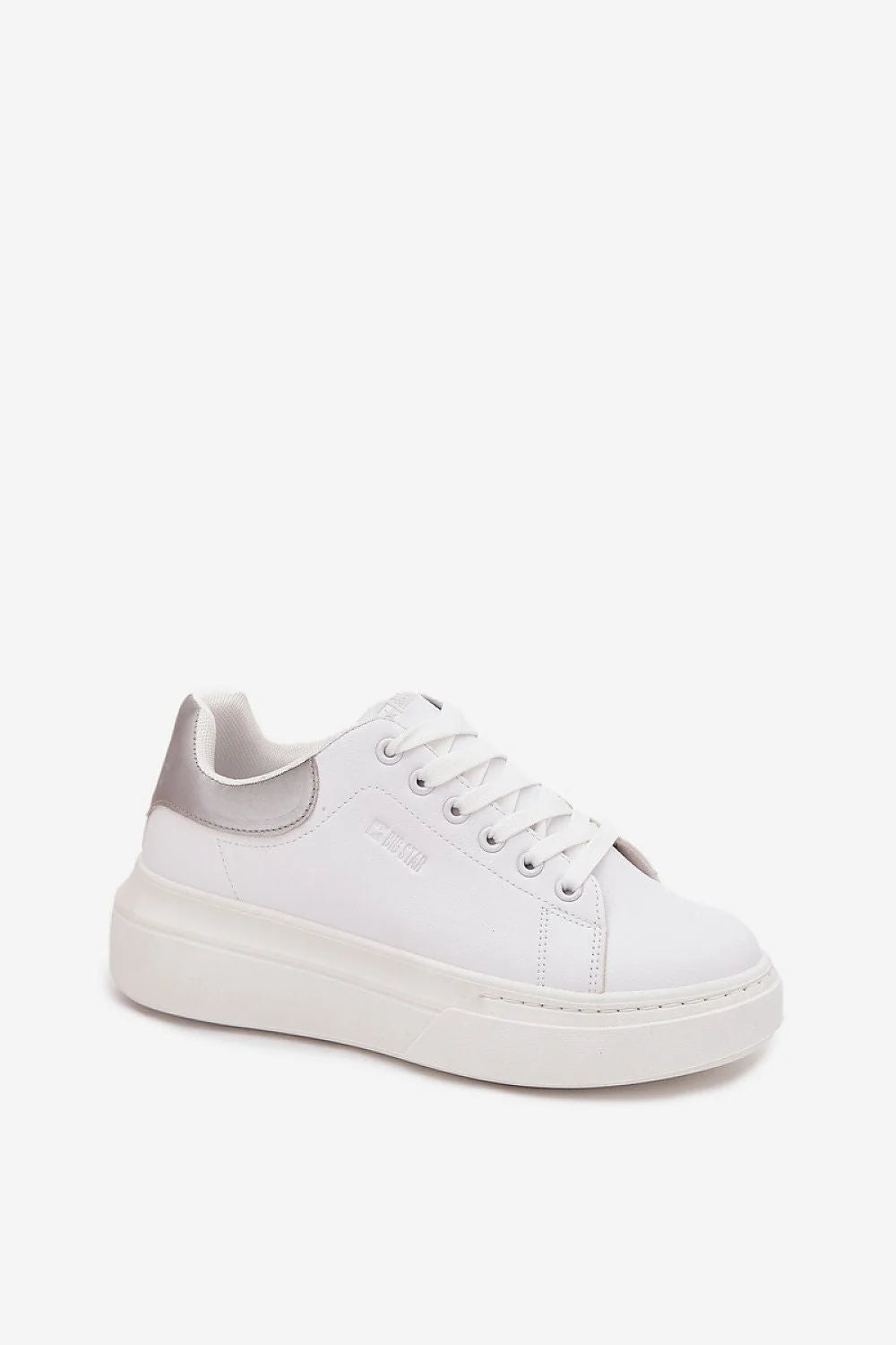 sneakers femme BigStar cuir écologique plateforme 4cm semelle intérieure mousse confortable épaisse blanche bout rond empiècement argenté lacets