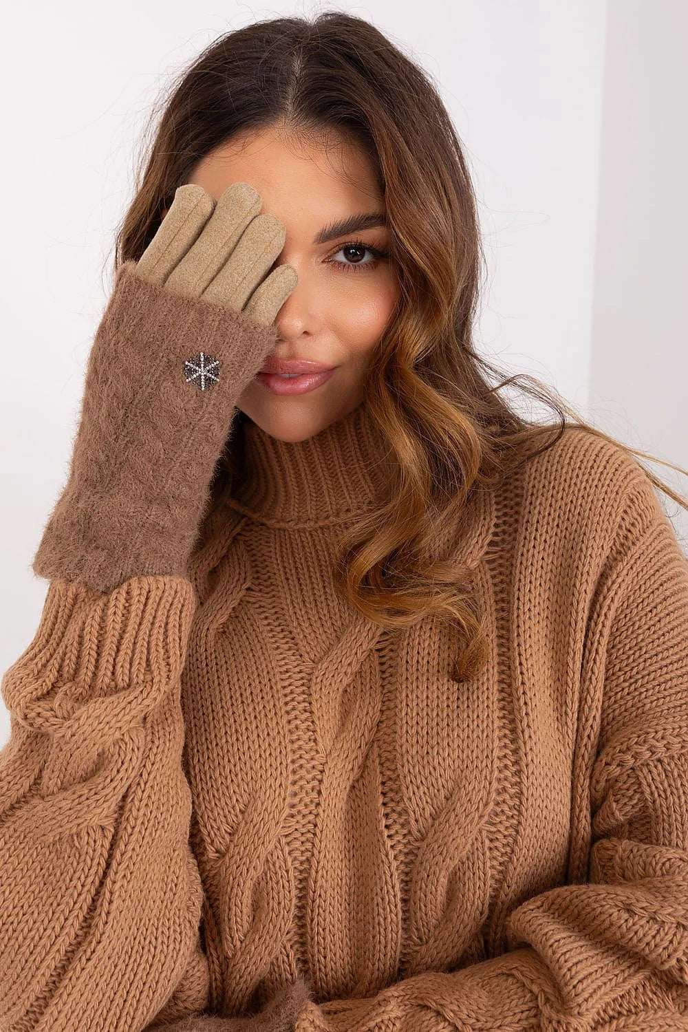 Sweater knitted bulky twisted stitch crew neck winter warm cozy stylish elegant soft comfortable high-quality women