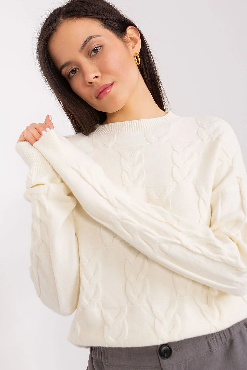 pull femme col rond manches longues maille torsadée relief crème ivoire coupe relaxed oversize côtelés poignets doux viscose nylon durable