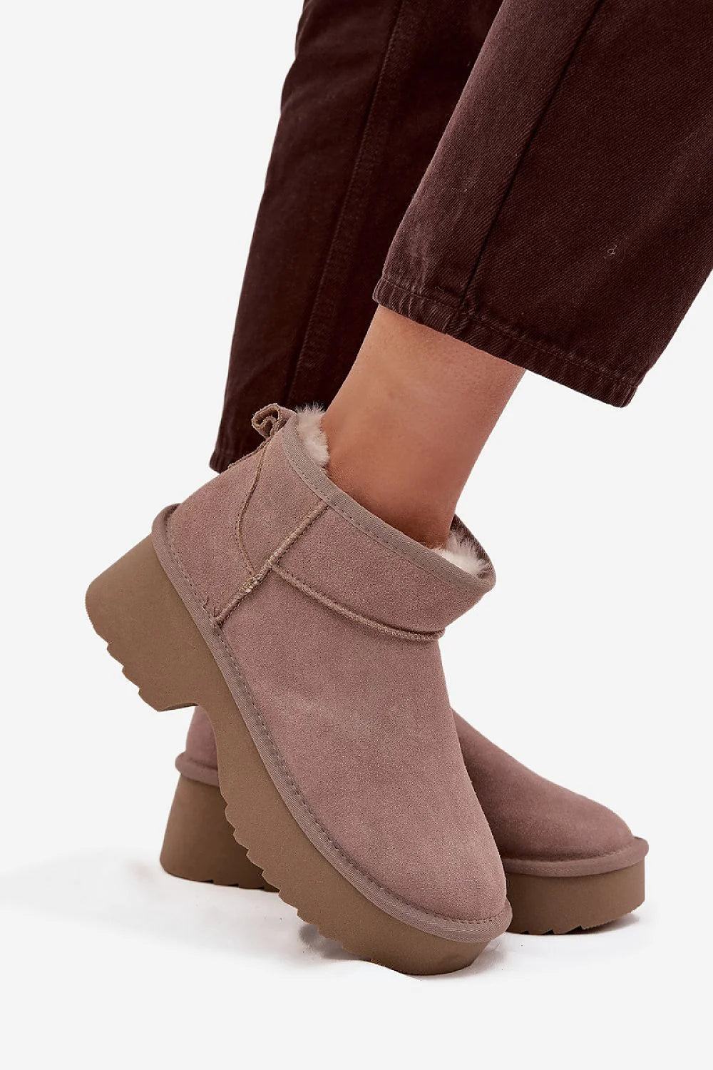 bottes neige femme daim naturel plateforme 4cm fourrée cheville rose poudré semelle crantée taupe compensée bout rond cocooning isolante
