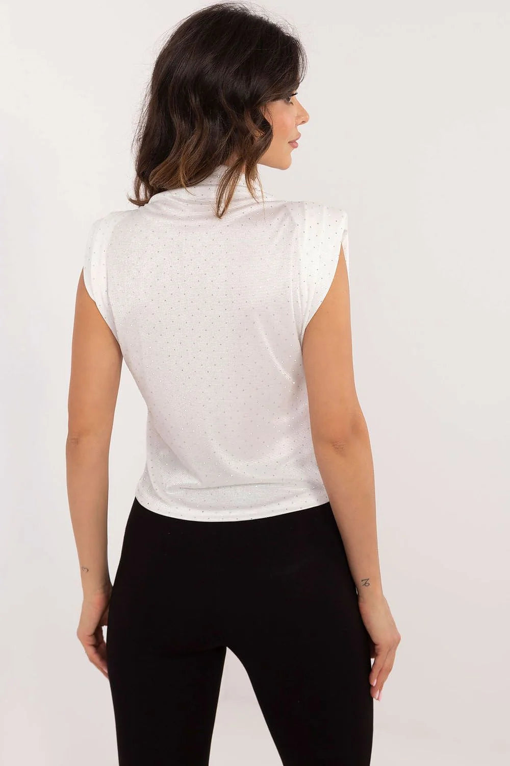 Chemisier élégant pour femme sans manches style moderne épuré col rond épaules structurées polyester haute qualité confortable ajustement parfait occasion travail soirée gala