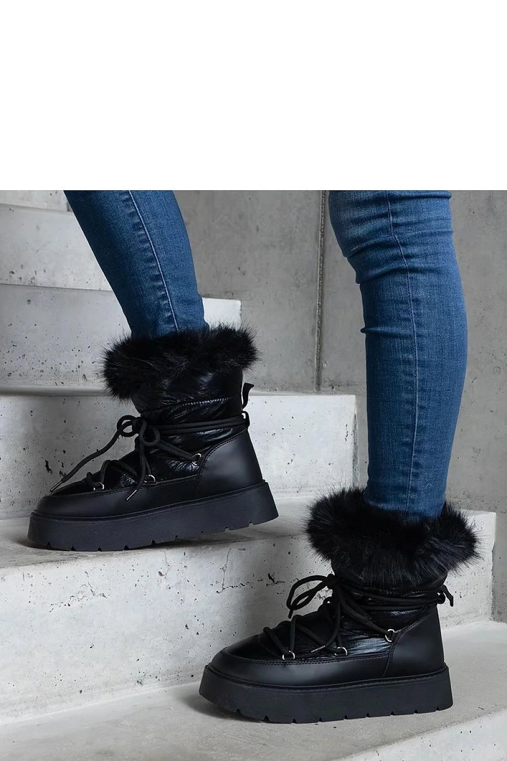 Bottes de neige pour femmes style urbain design moderne doublure fourrure noire hautes cheville mi-mollet lacets métal