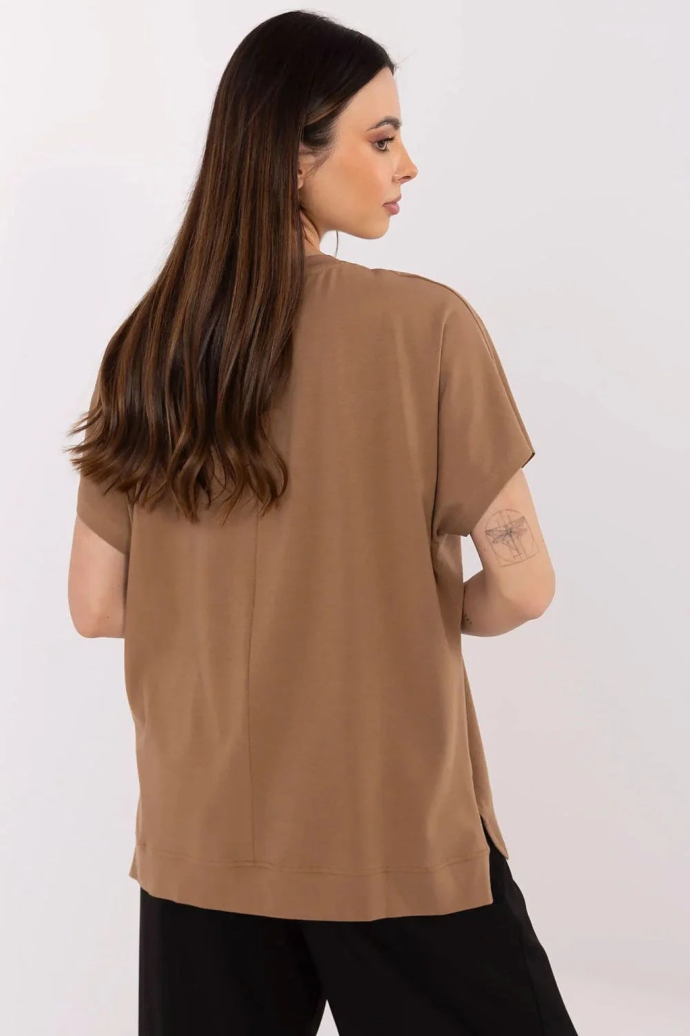 T-shirt femme décontracté design moderne coloris marron terreux imprimé doré argenté Haute Couture Paris