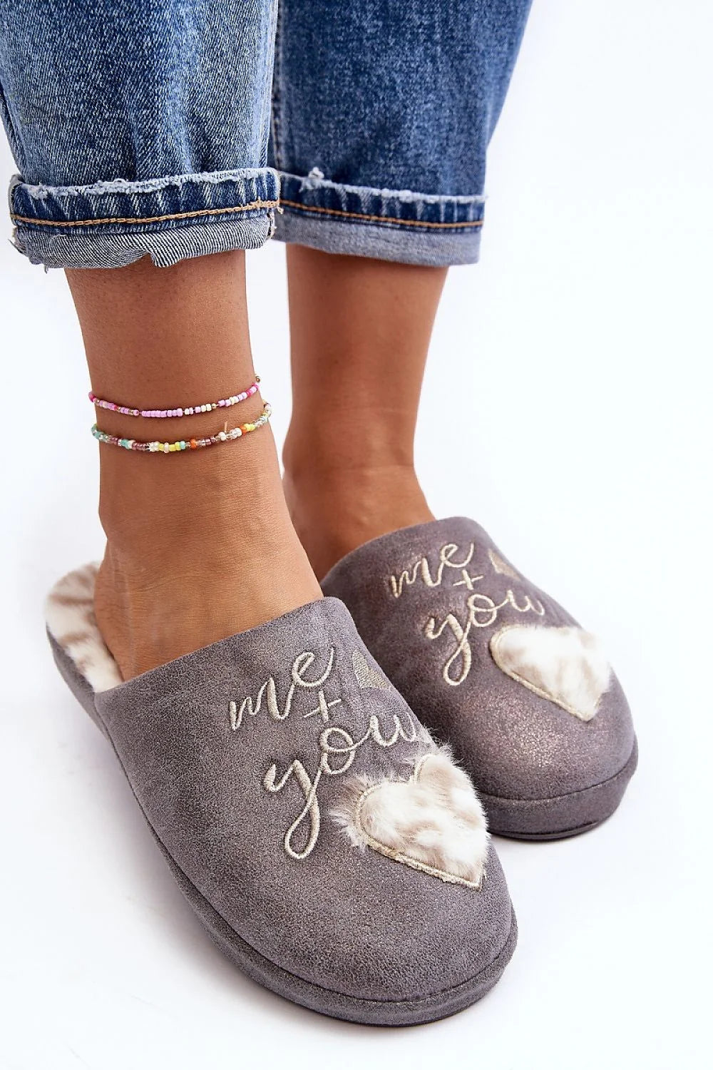 pantoufles femme mules intérieur suédine anthracite broderie dorée message me you coeur fausse fourrure bordure duveteuse semelle rembourrée antidérapante confortable