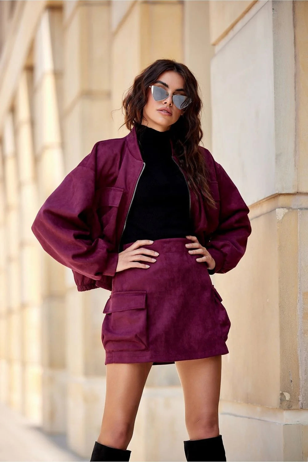 Jupe courte Roco Fashion en daim bordeaux taille haute poches zippées style cargo femme