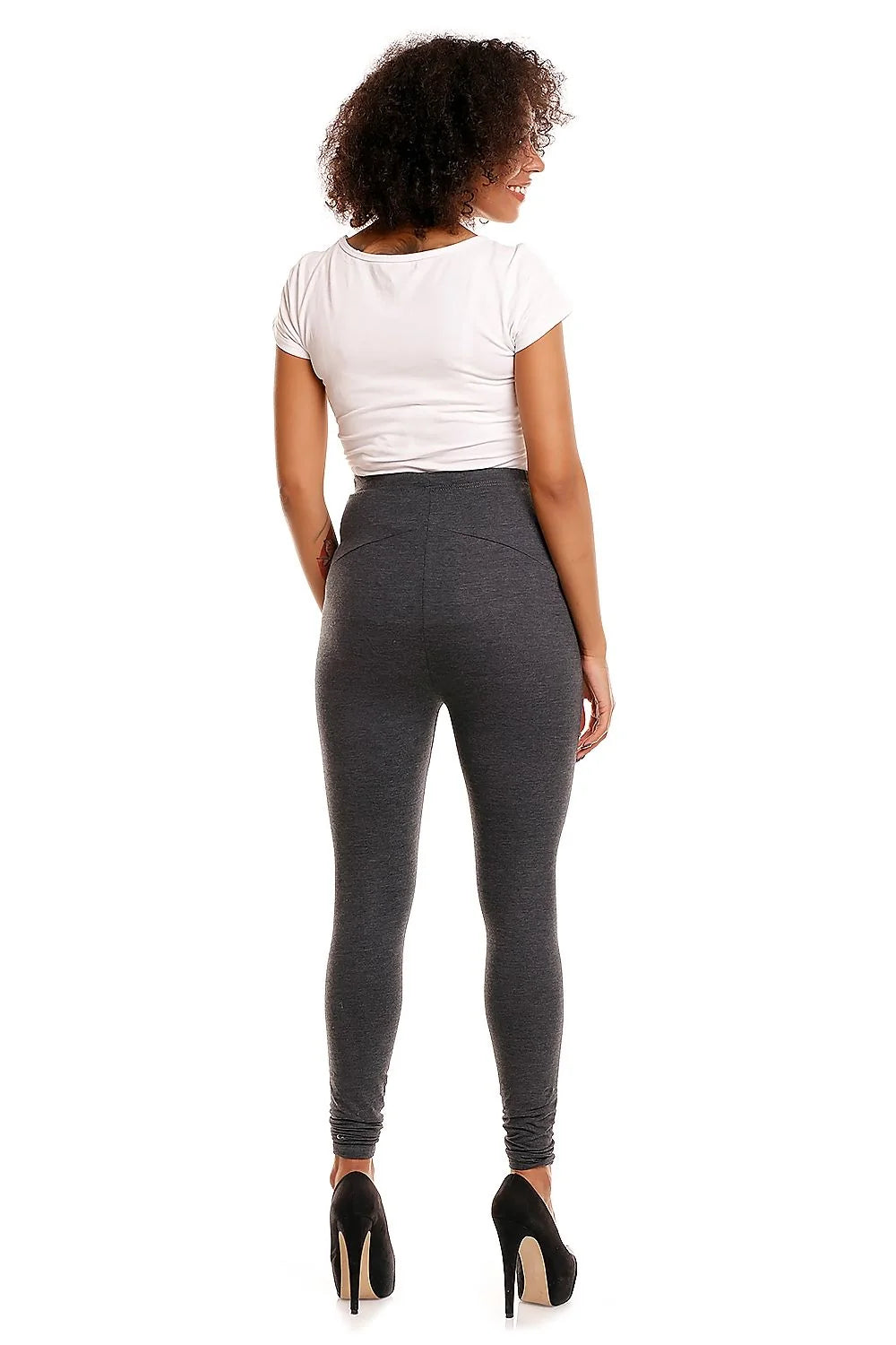 Ensemble maternité confortable t-shirt blanc leggings gris tailles hautes maternité style moderne élégant femmes enceintes matériaux doux haute qualité