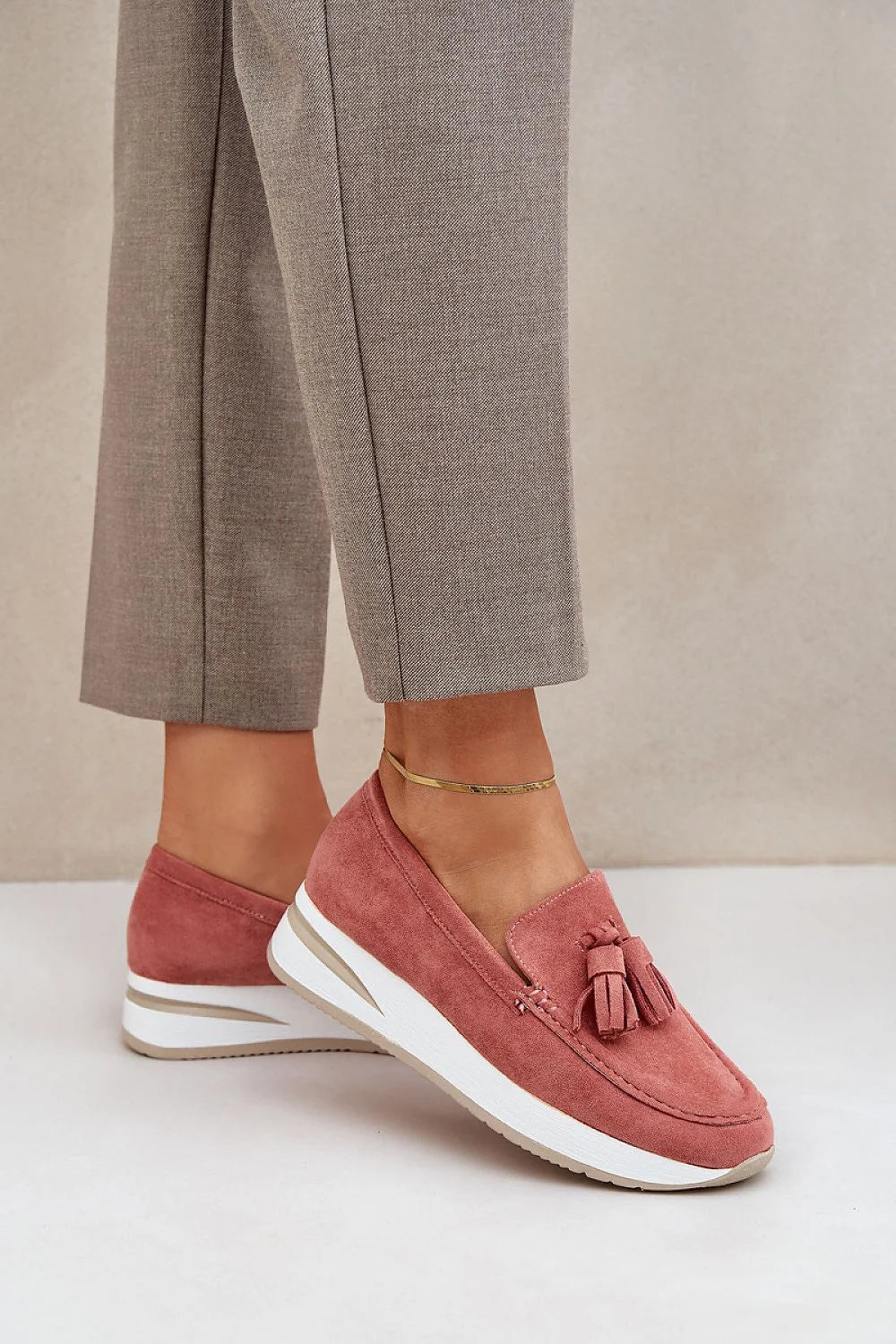 Mocassins pour femmes en suédine écologique style classique modernes tassels rose terre cuite confort plateau talon compensé