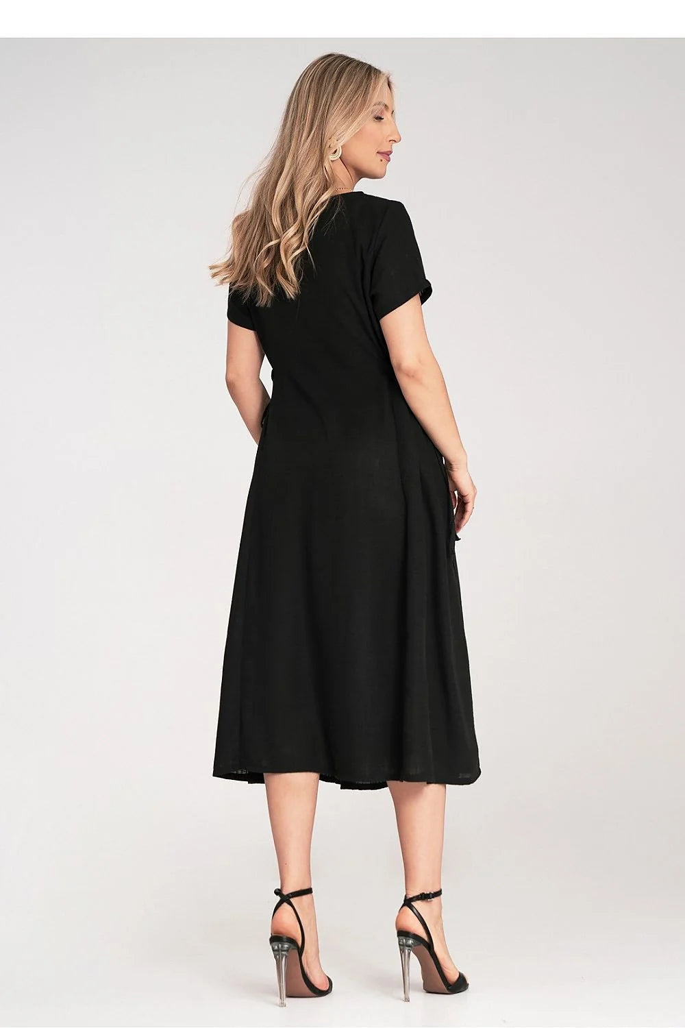 Robe midi noire pour femmes manches courtes encolure ronde tissu fluide taille ajustable occasion versatile robe classique élégante polyester 100%
