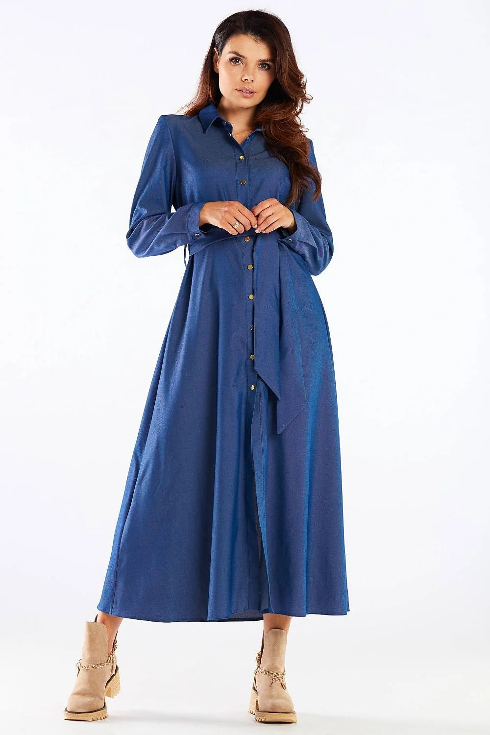 robe chemise longue maxi bleu indigo chambray fluide viscose stretch coupe évasée ceinture nouer boutons dorés col manches longues